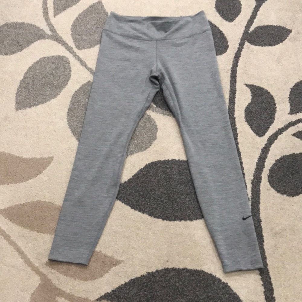 Nike women full length leggings size large- NWOT